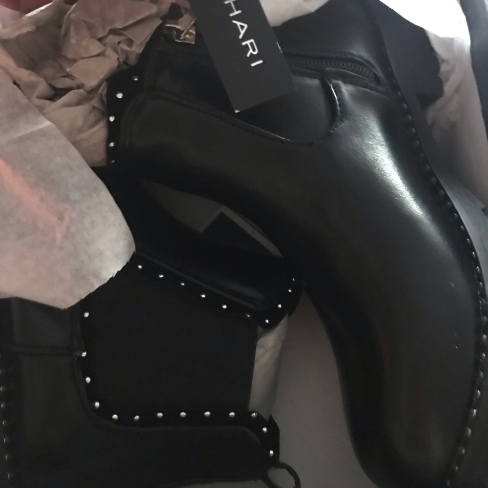 Girls boots